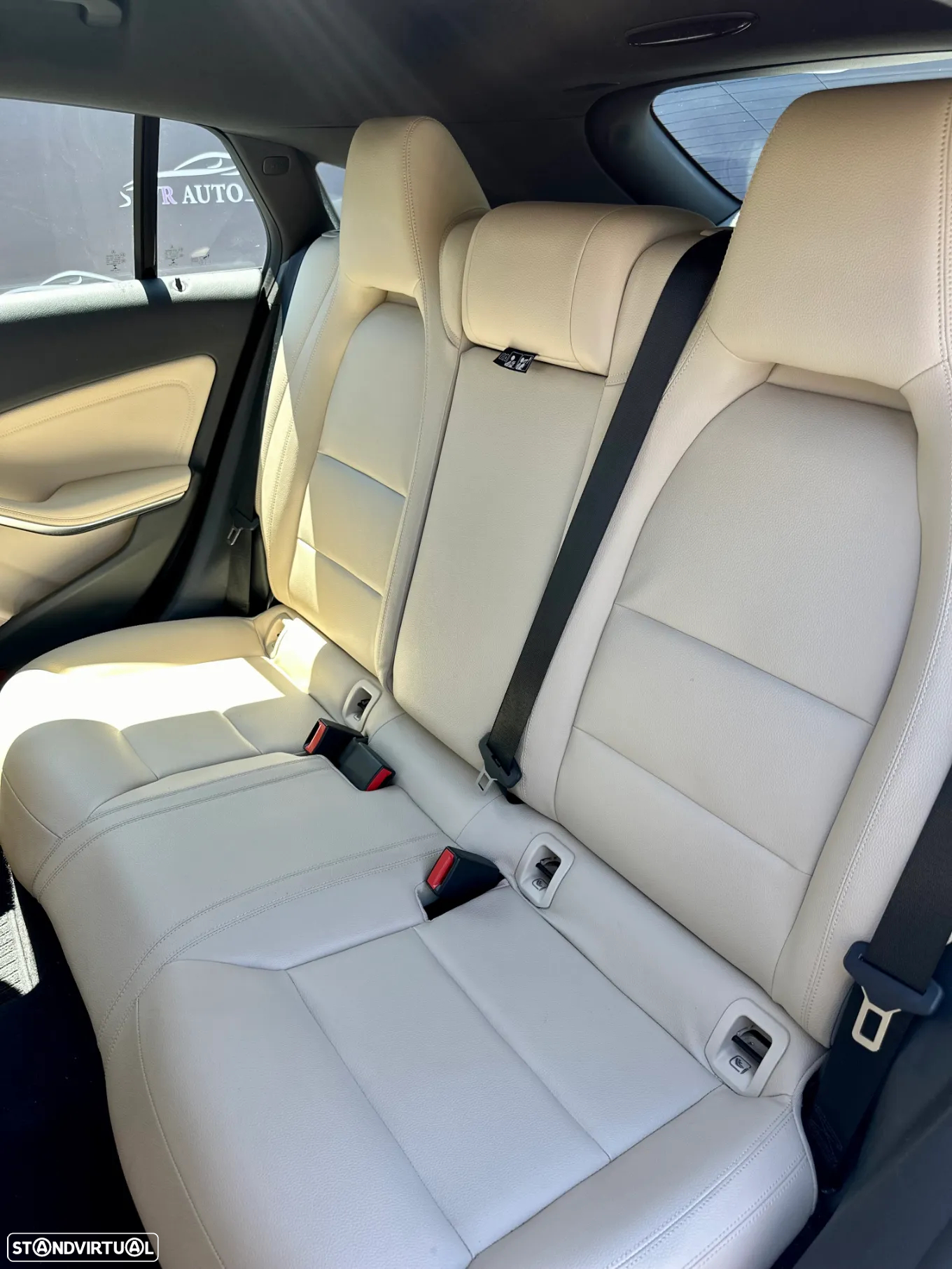 Mercedes-Benz CLA 200 - 8