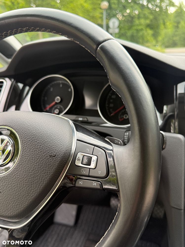 Volkswagen Golf - 29