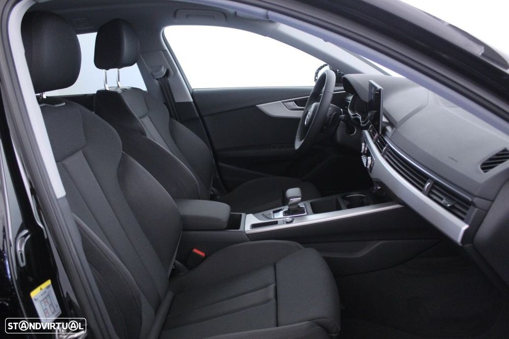 Audi A4 Avant 35 TDI S line S tronic - 14