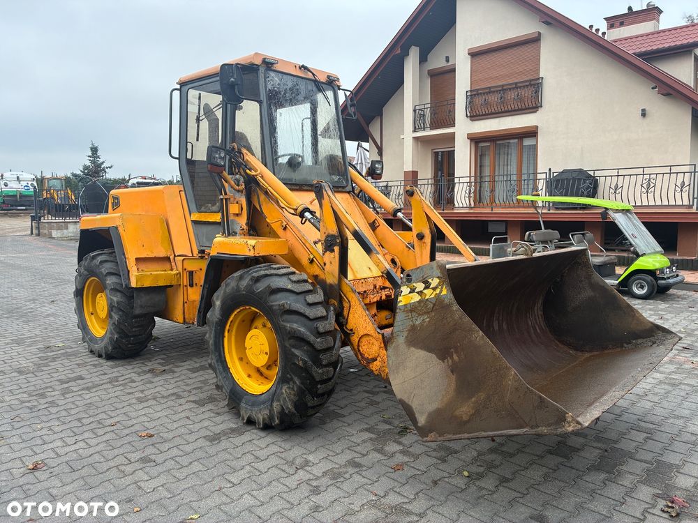 JCB 410 - 9