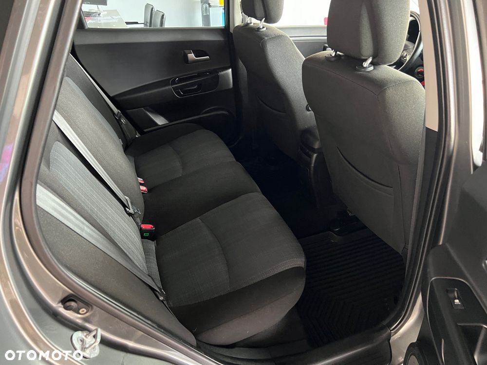 Kia Ceed - 23