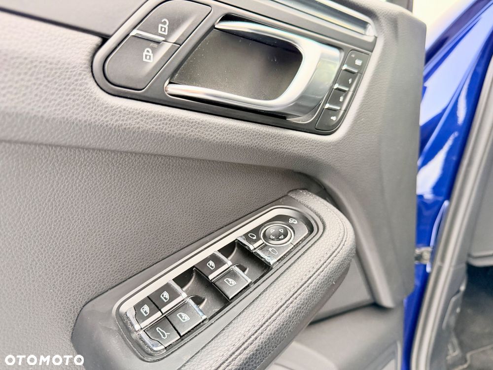 Porsche Macan Standard - 25