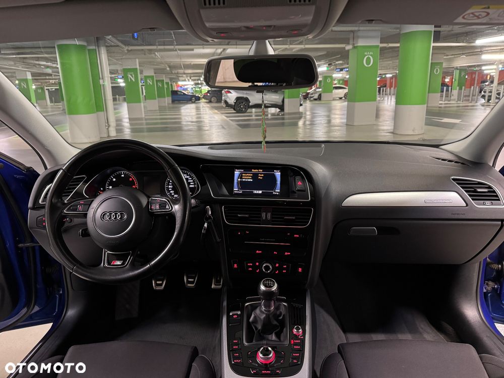 Audi A4 Avant 2.0 TDI DPF quattro S line Sportpaket - 18