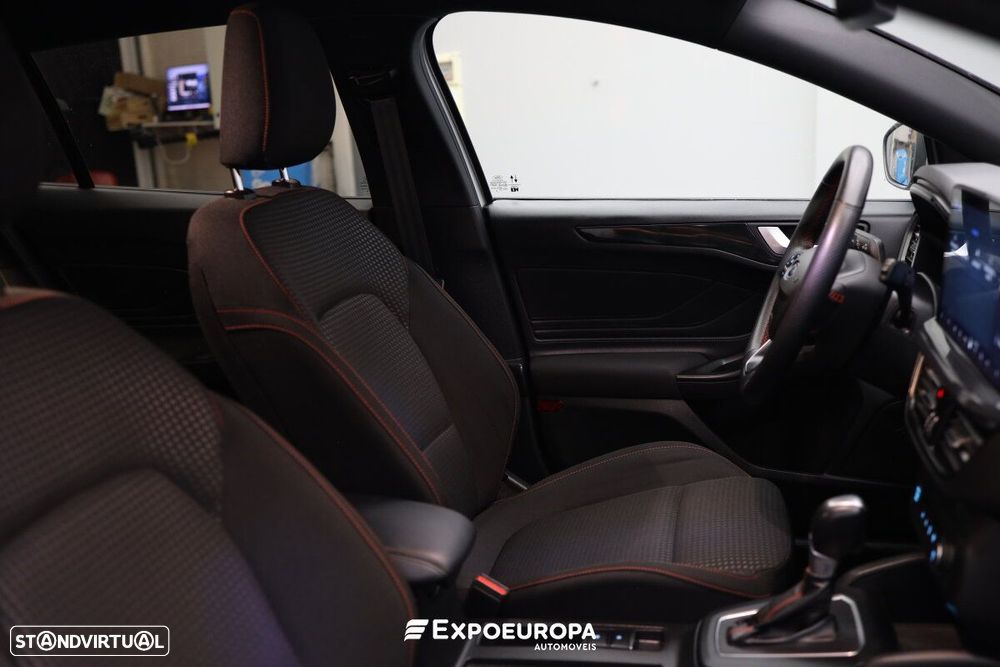 Ford Focus SW 1.0 EcoBoost Hybrid Aut. TITANIUM - 27