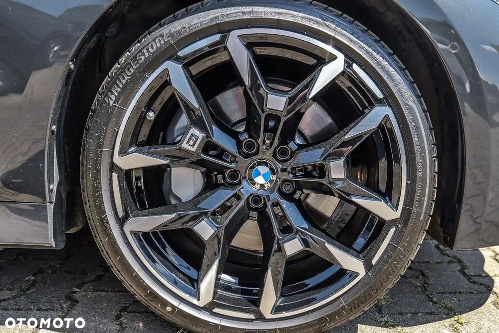 BMW Seria 3 330i xDrive M Sport - 26