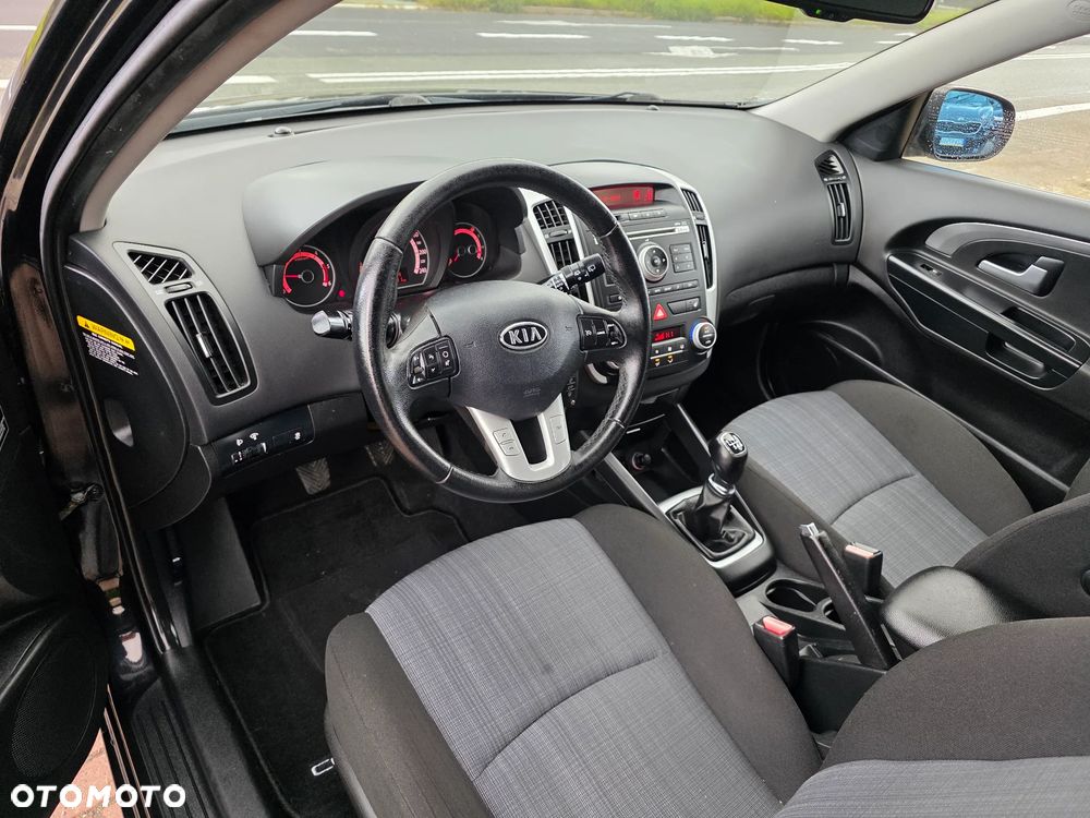Kia Ceed 1.6 CRDi Spirit - 8