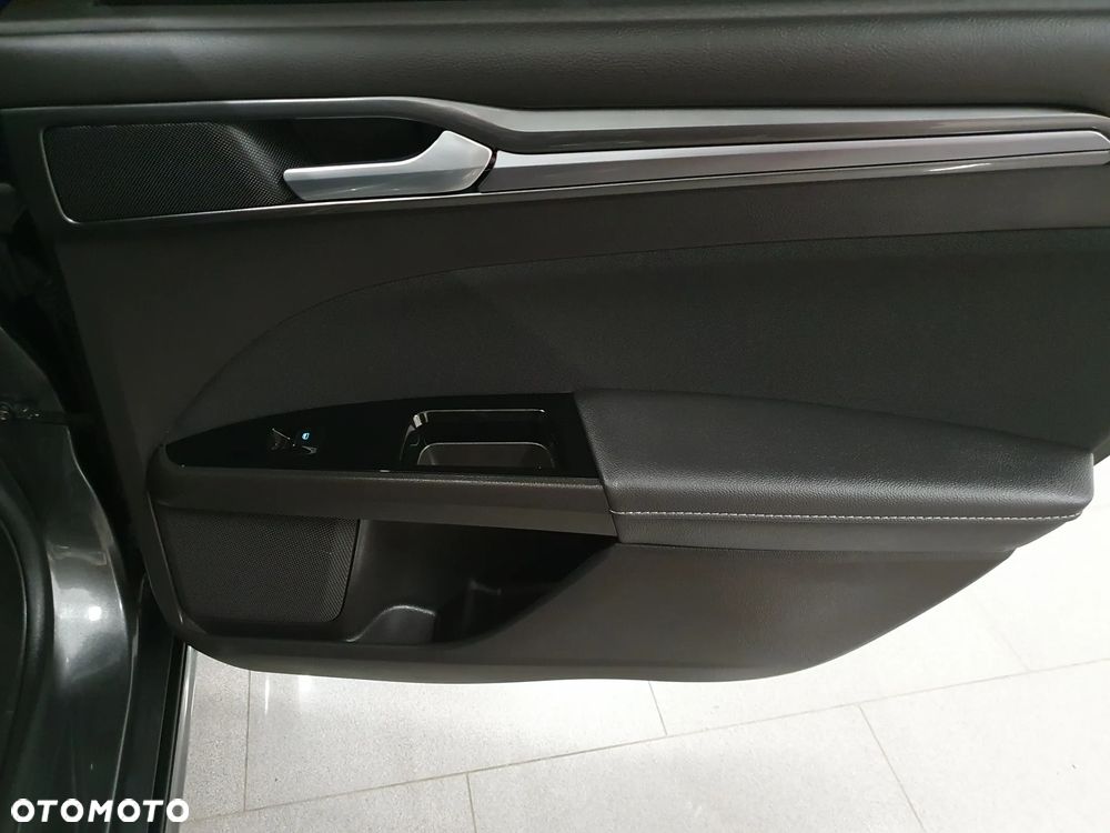 Ford Mondeo 2.0 TDCi Titanium PowerShift - 20