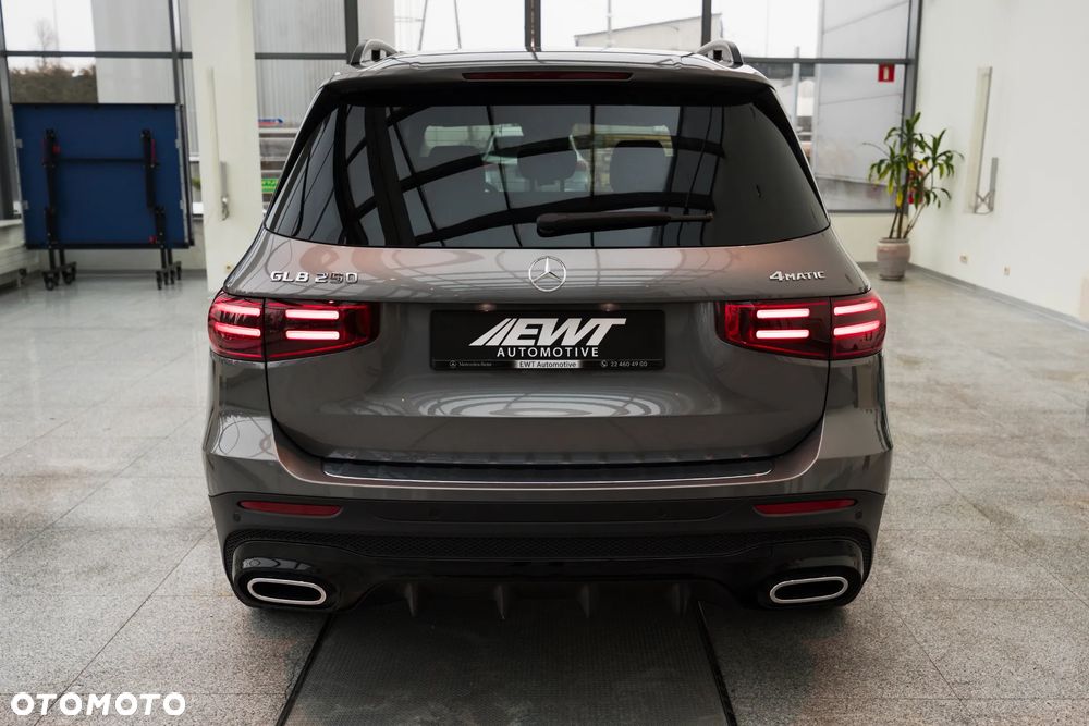 Mercedes-Benz GLB 250 mHEV 4-Matic AMG Line 8G-DCT - 7