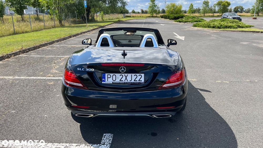 Mercedes-Benz SLC 300 9G-TRONIC RedArt Edition - 12