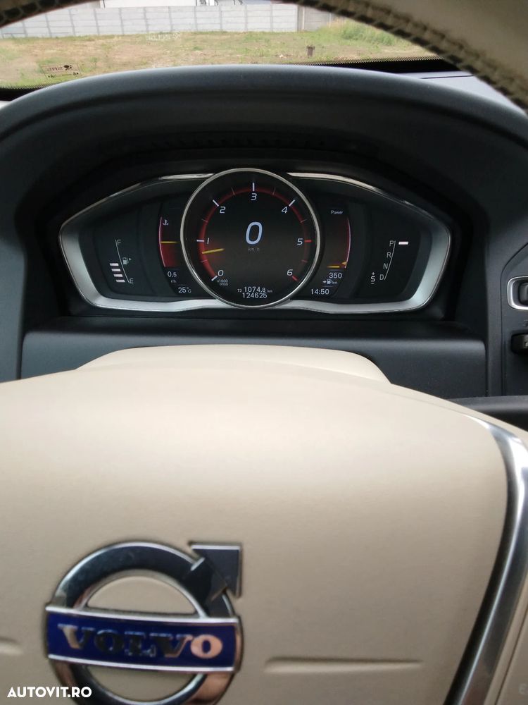 VOLVO XC60 2016 — imagine 6