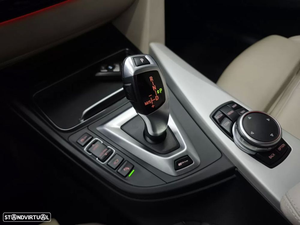 BMW 330 e iPerformance Line Luxury Purity - 41