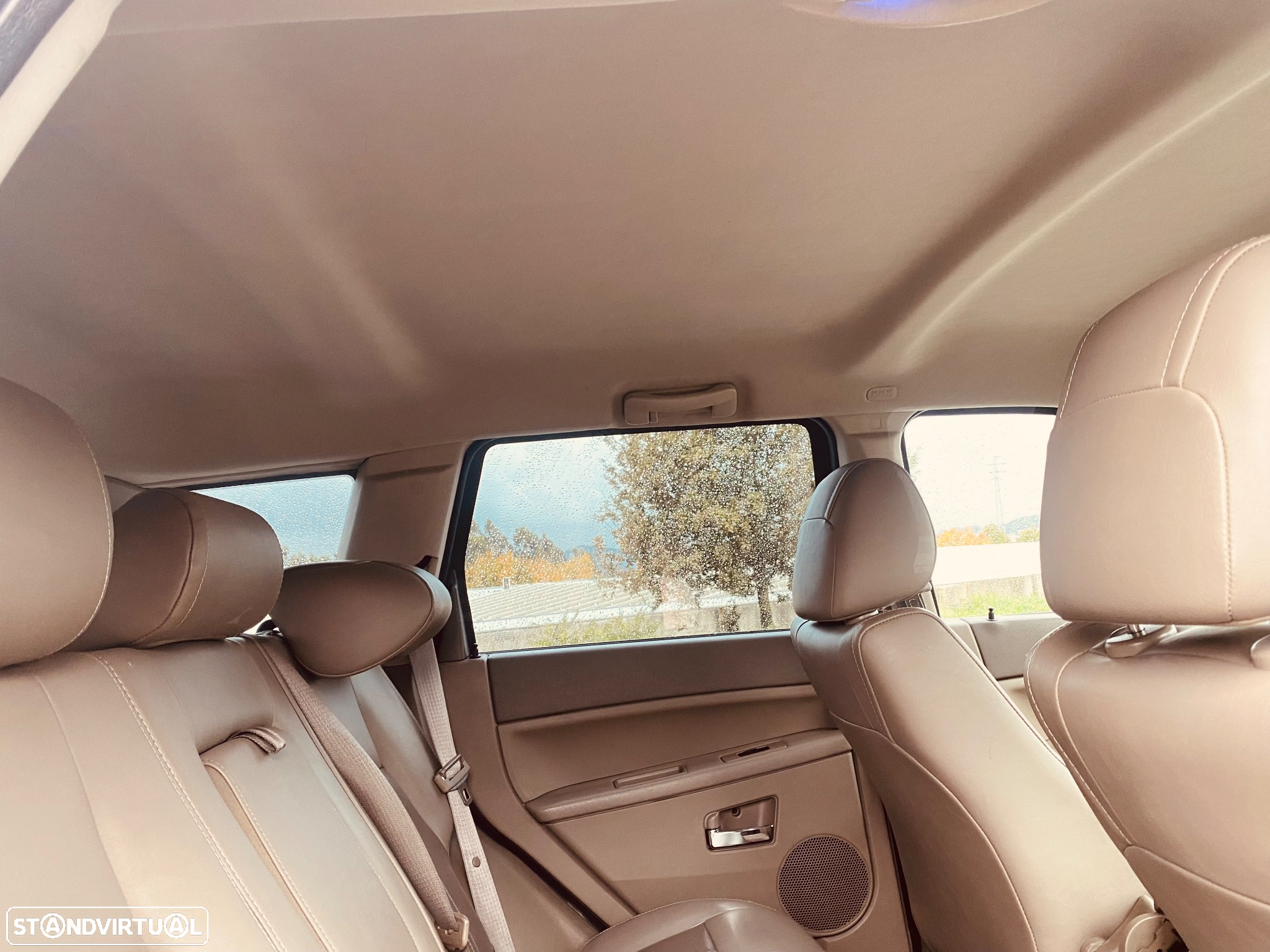 Jeep Grand Cherokee 3.0 CRD V6 Overland - 36