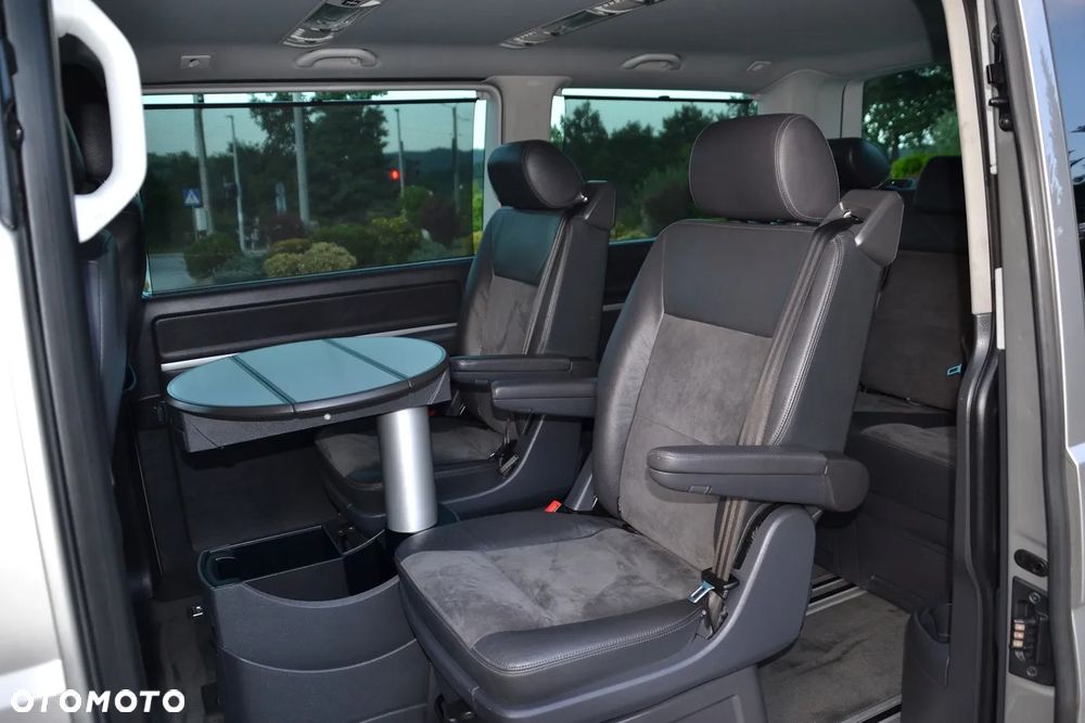 Volkswagen Multivan - 17