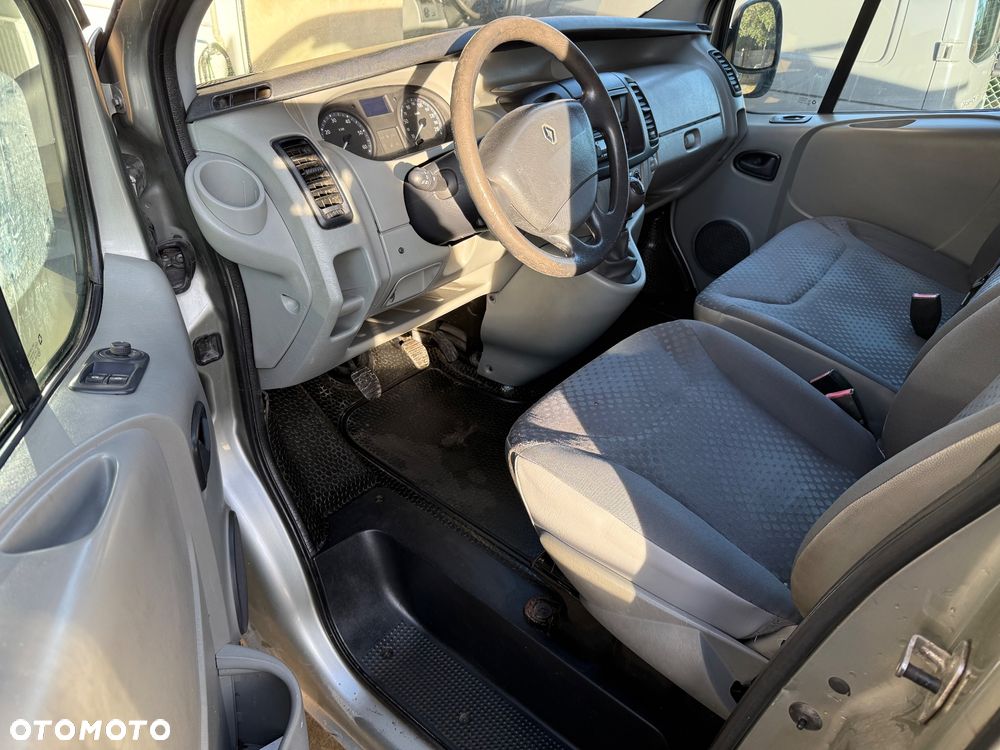 Renault Trafic - 11