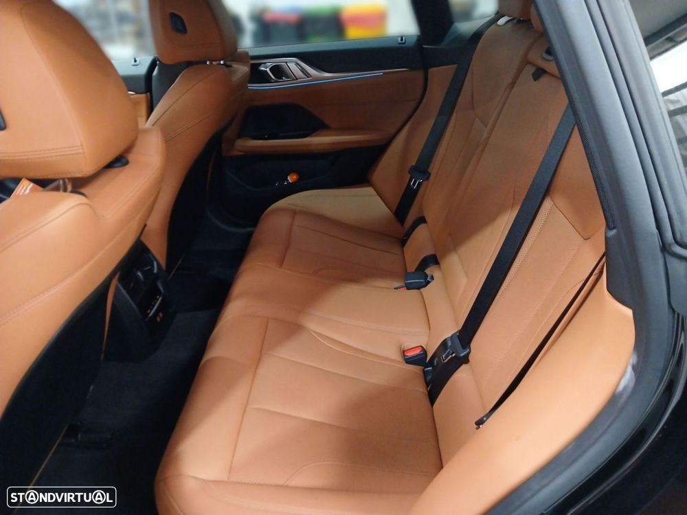 BMW i4 eDrive40 Edição Desportiva M - 14