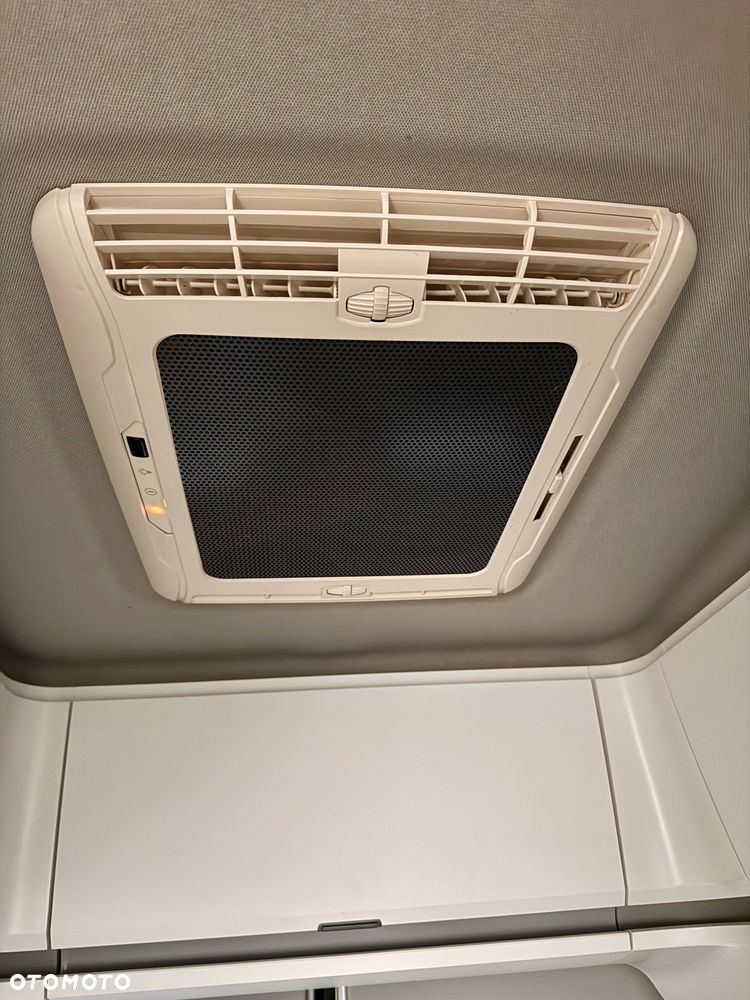 Volkswagen Grand California - 10
