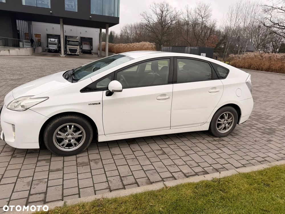 Toyota Prius Hybrid - 8
