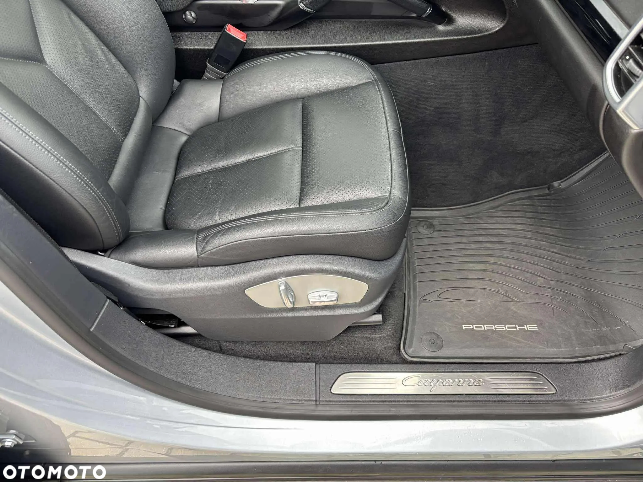 Porsche Cayenne Standard - 8