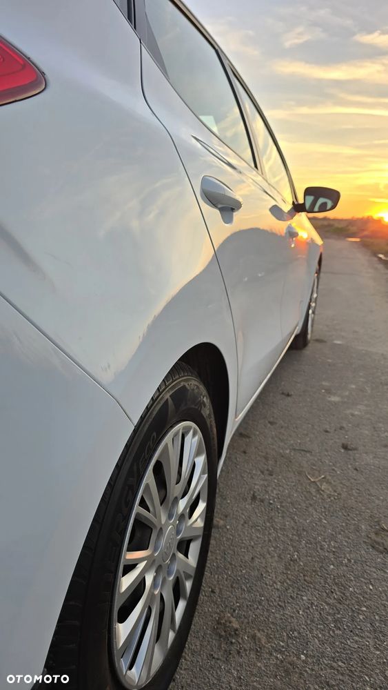 Kia Ceed Cee'd 1.4 L - 5