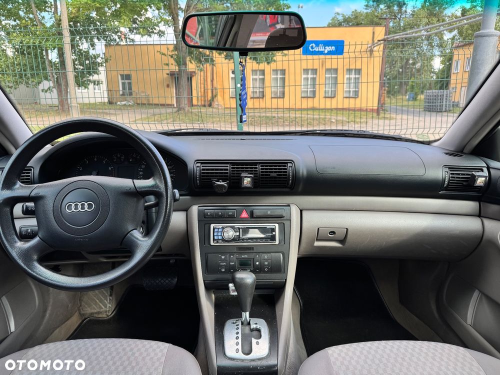 Audi A4 Limousine 2.4 Tiptronic - 9