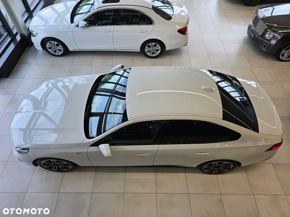BMW Seria 5 520i mHEV M Sport - 22