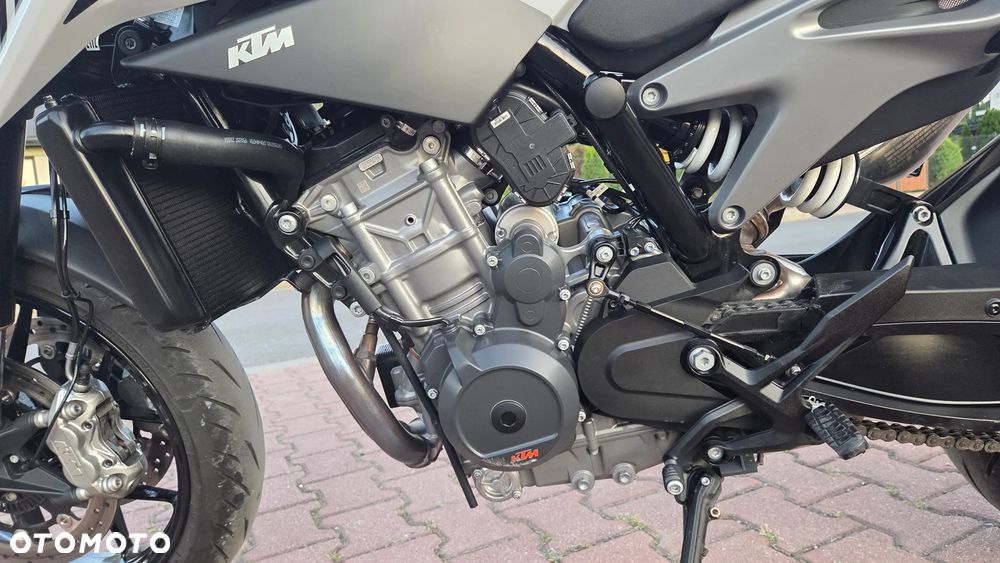 KTM Duke 790 - 10