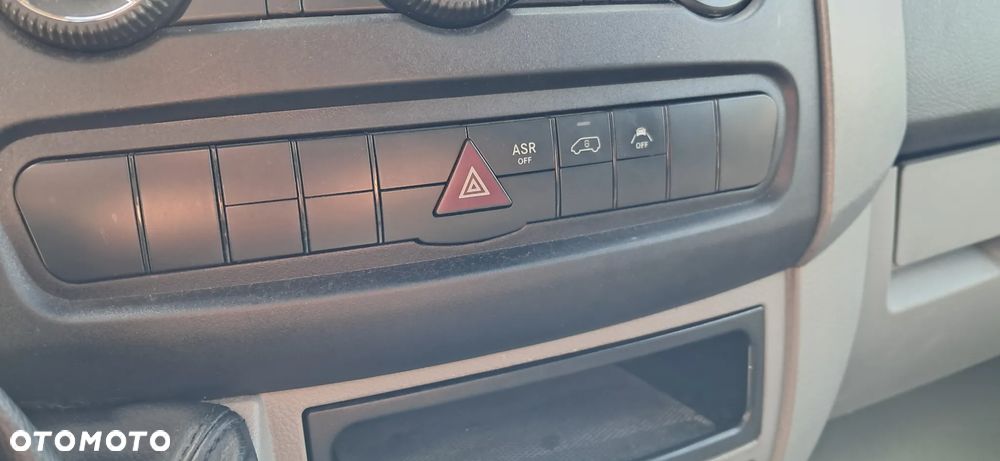 Mercedes-Benz Sprinter 516 - 35