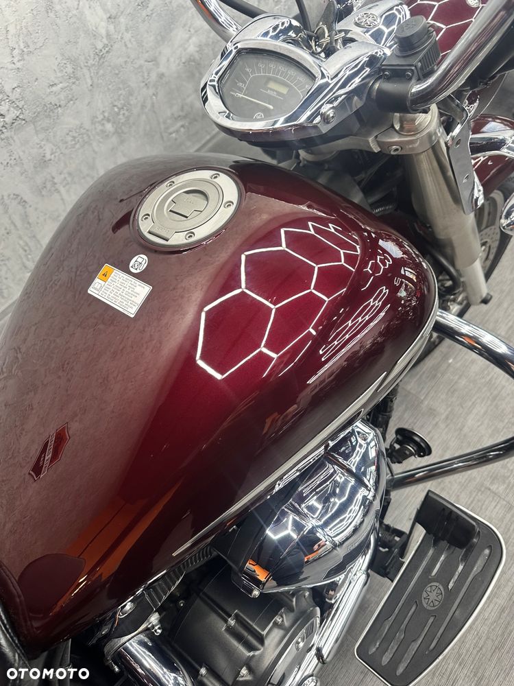Yamaha XVS - 23