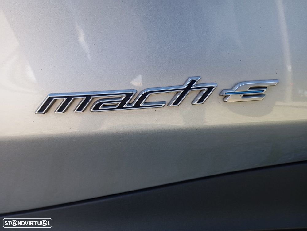 Ford Mustang Mach-E 75.7 kWh Premium AWD - 26