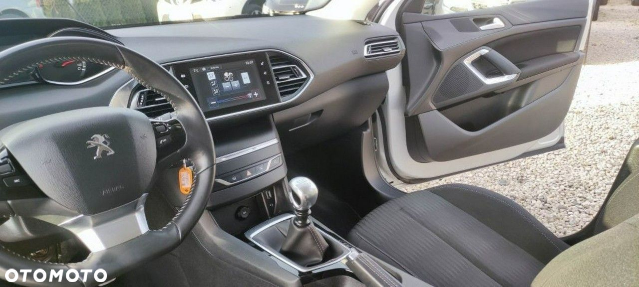 Peugeot 308 - 17