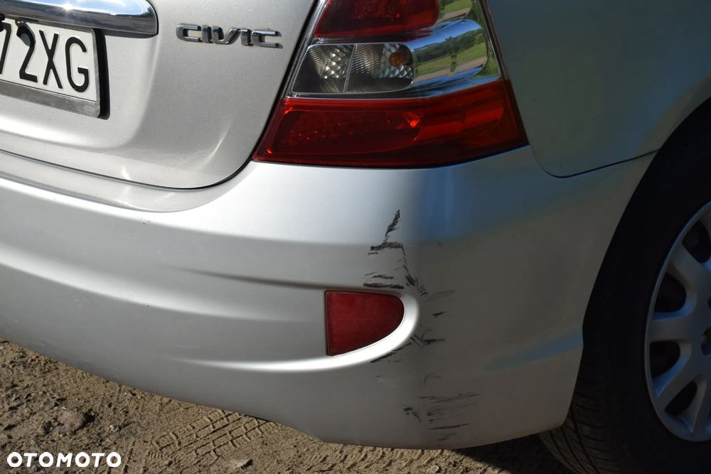 Honda Civic 1.4i S - 12