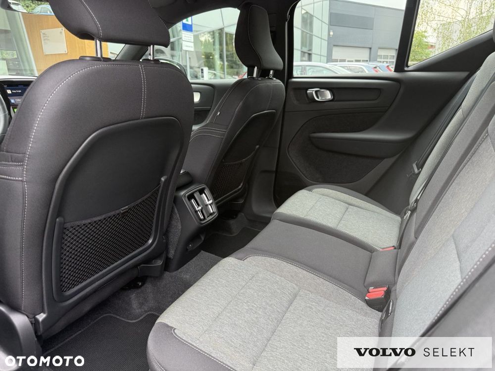 Volvo XC 40 - 24
