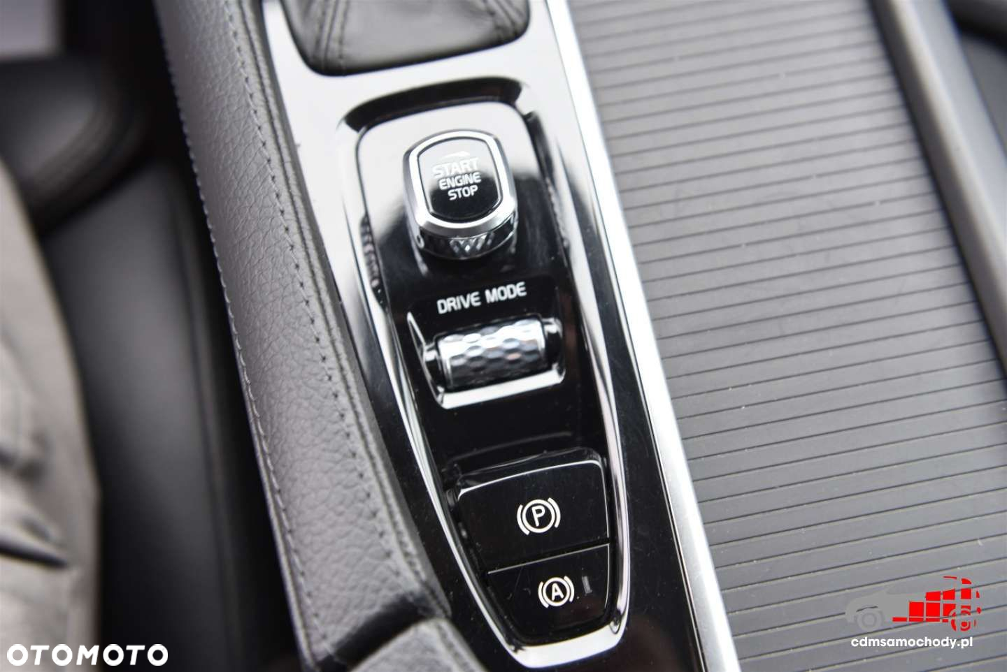 Volvo V90 D4 Momentum - 33