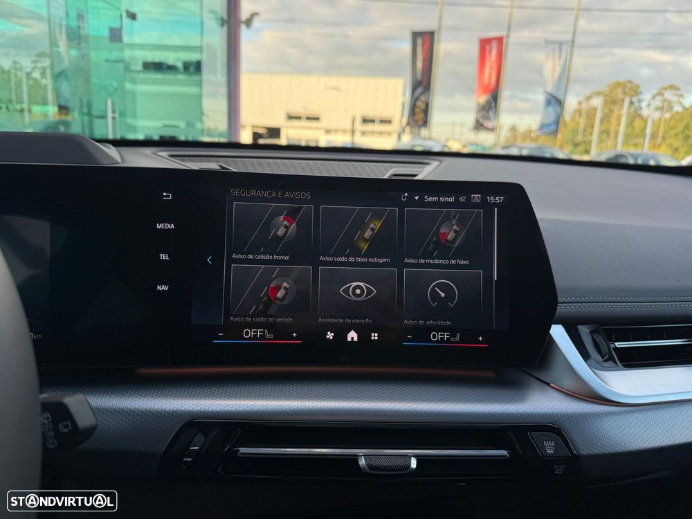 BMW iX1 eDrive20 M Sport Pack - 22