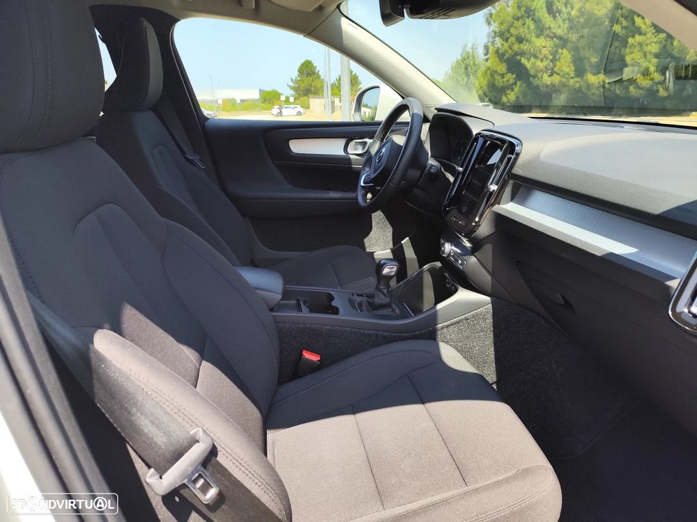 Volvo XC 40 1.5 T2 Momentum Core - 7