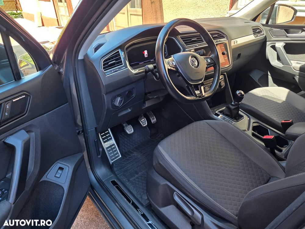 Volkswagen Tiguan - 10