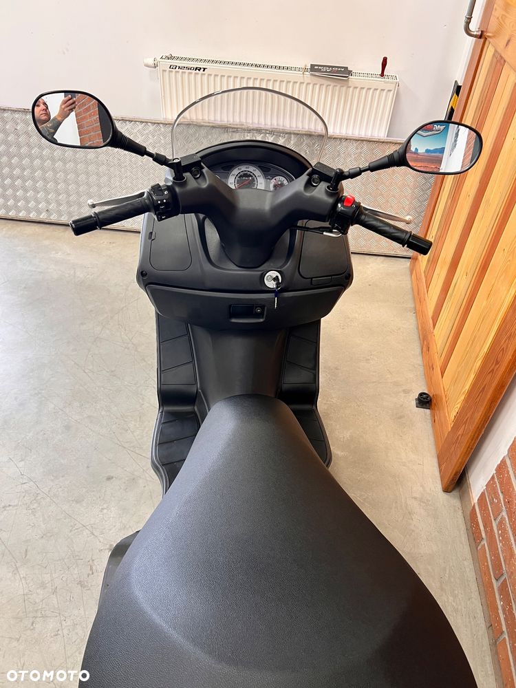 Suzuki Burgman - 18