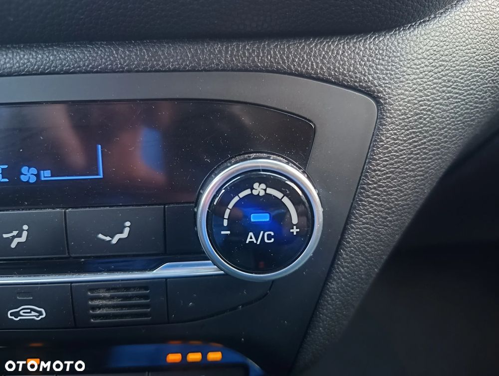 Hyundai i20 1.4 Premium - 30