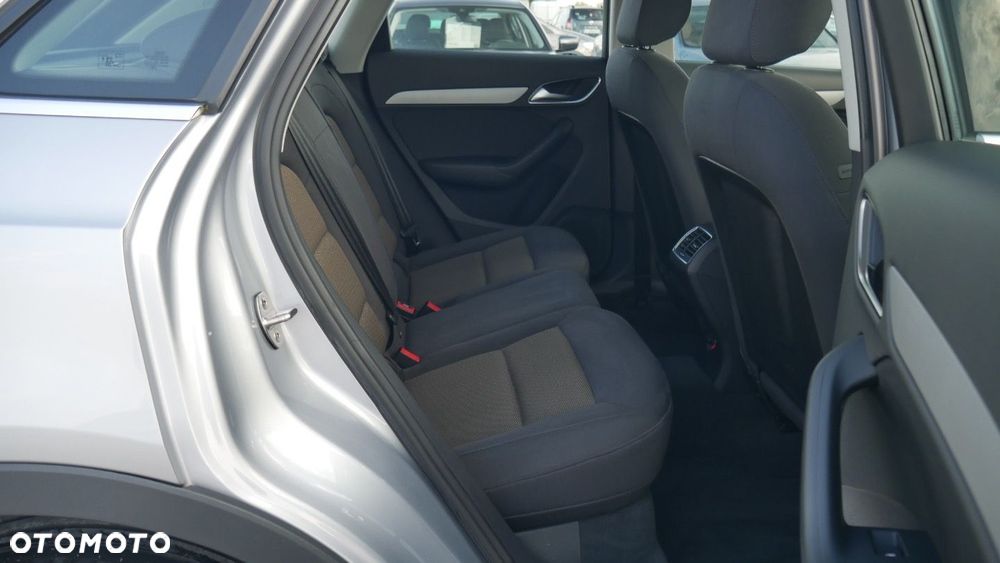 Audi Q3 - 18