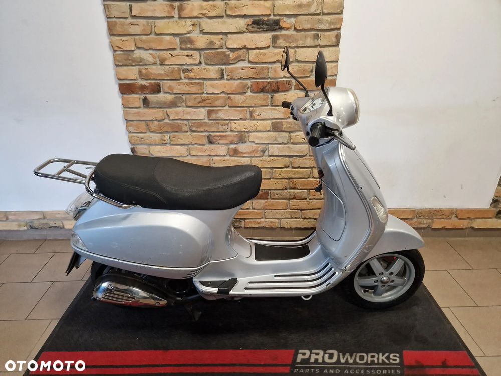 Vespa LX - 3