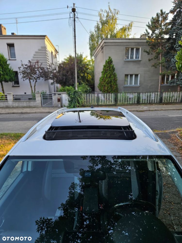 Volkswagen Touran 2.0 TDI DPF BlueMotion Technology Life - 14