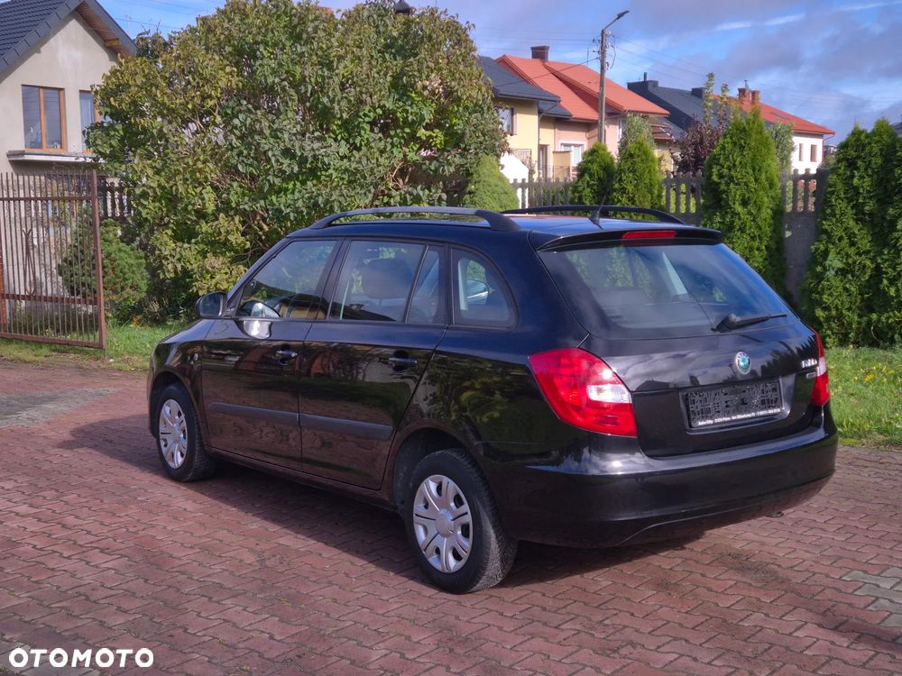 Skoda Fabia 1.2 HTP Ambition - 2