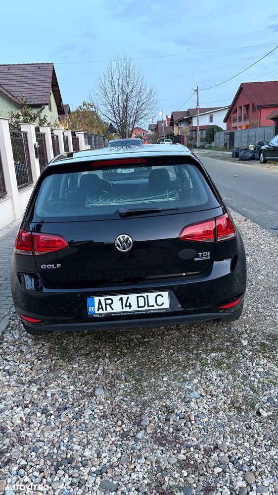 Volkswagen Golf - 33