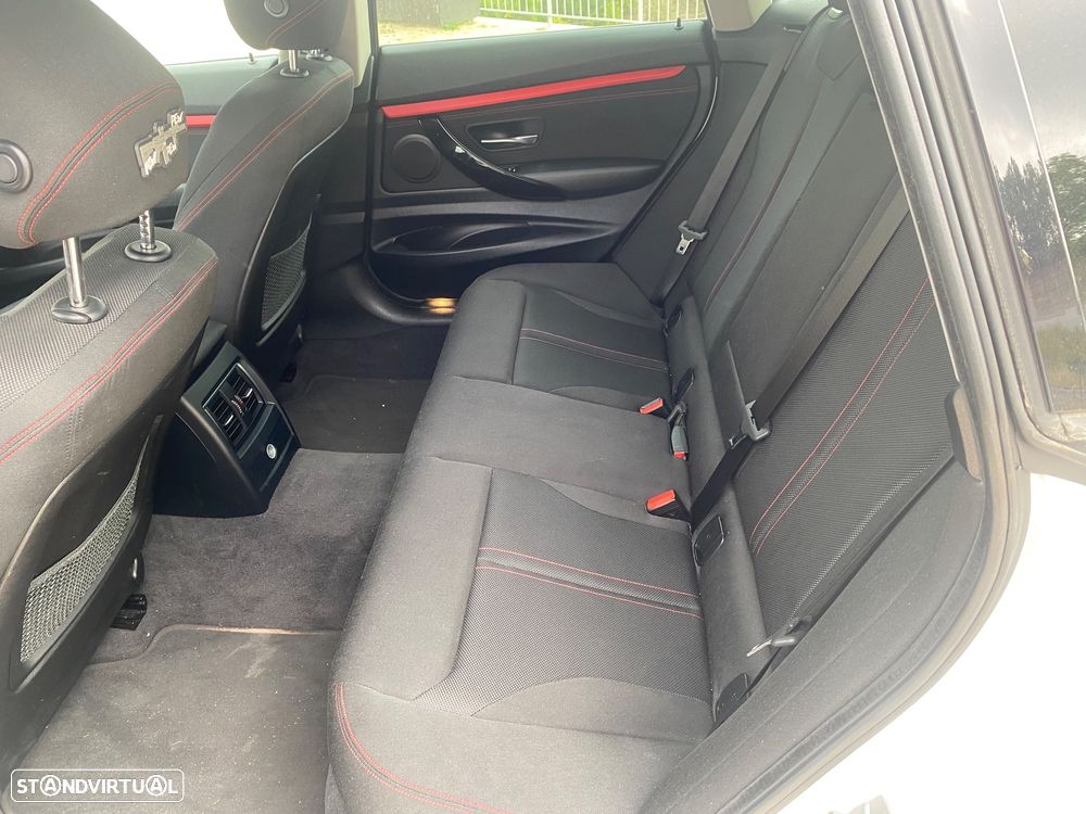BMW 318 Gran Turismo d Sport Line - 14