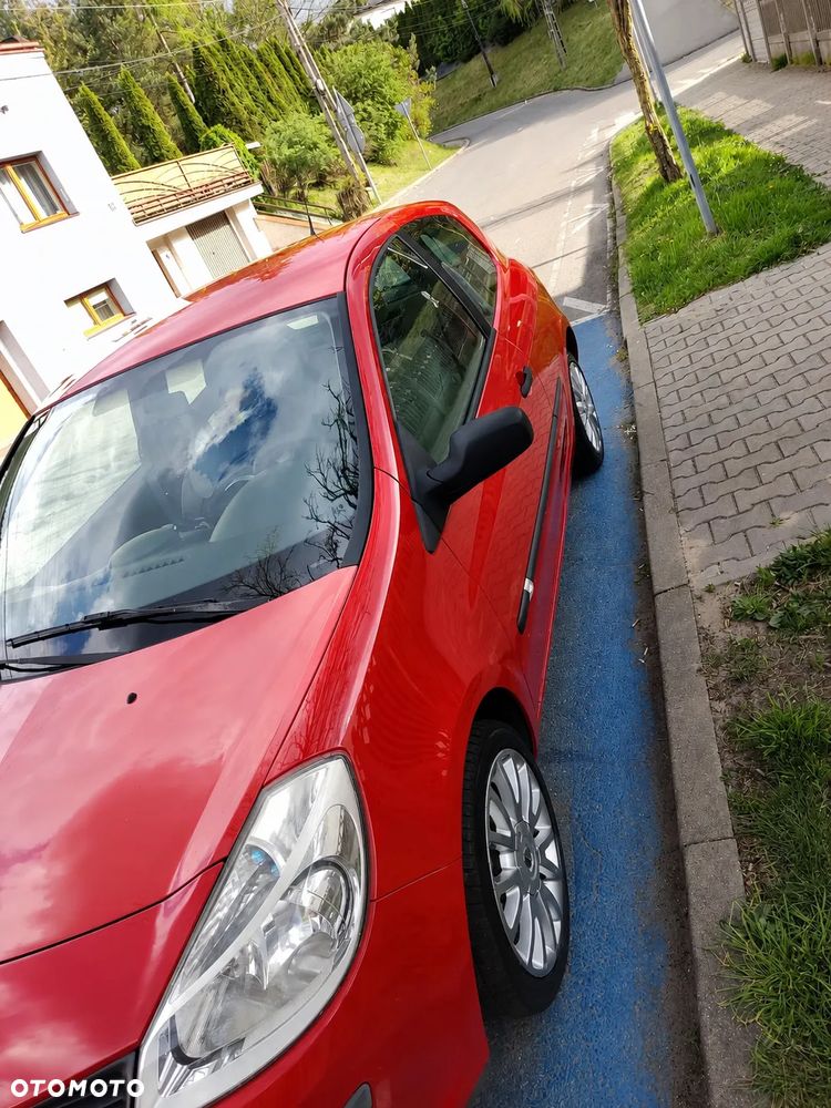 Renault Clio 1.2 16V 75 Expression - 4