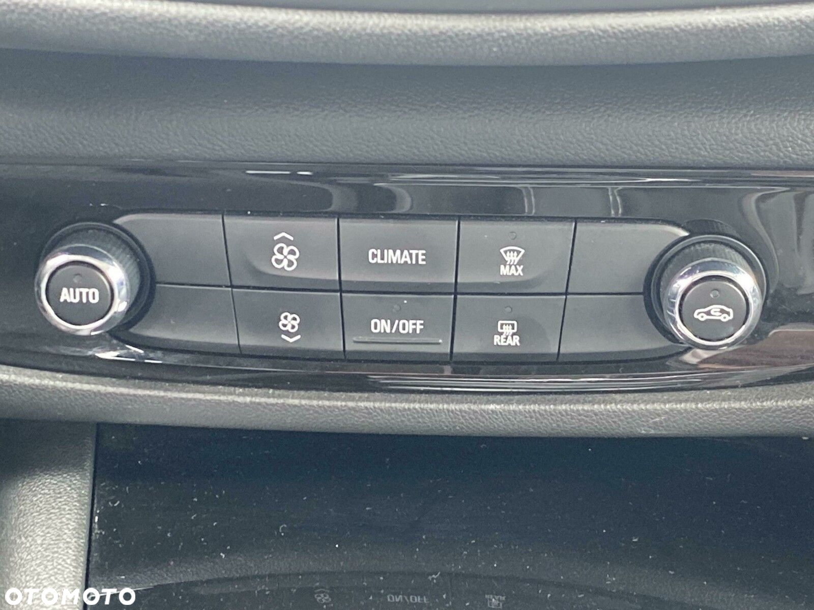 Opel Insignia - 20