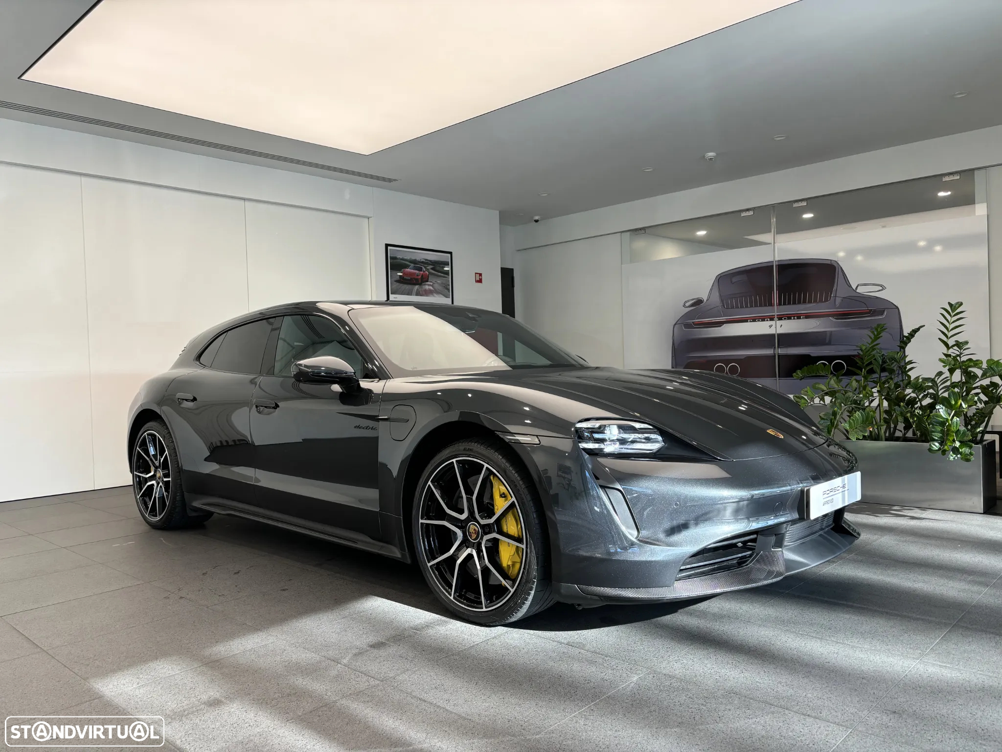 Porsche Taycan Sport Turismo Turbo S - 6