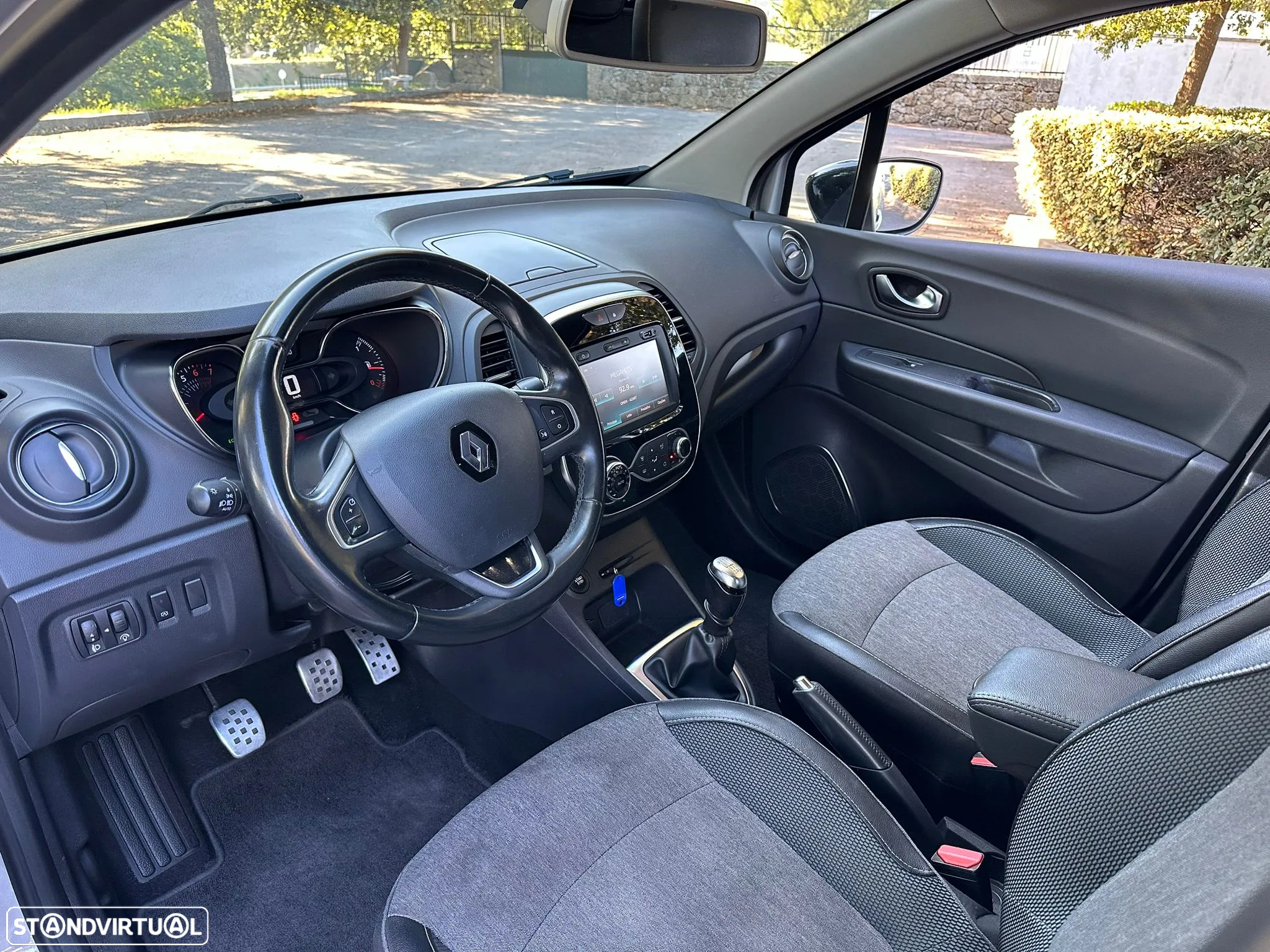 Renault Captur 1.2 TCe Initiale Paris - 8