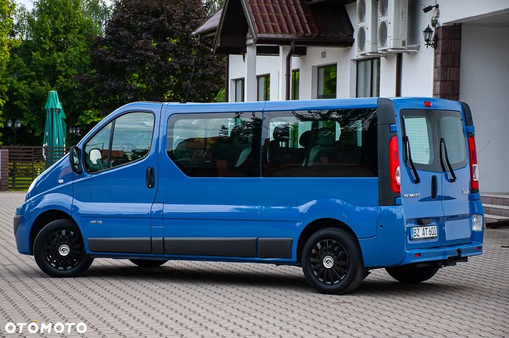 Renault Trafic 2.0 dCi 115 FAP Grand Passenger Black Edition - 7