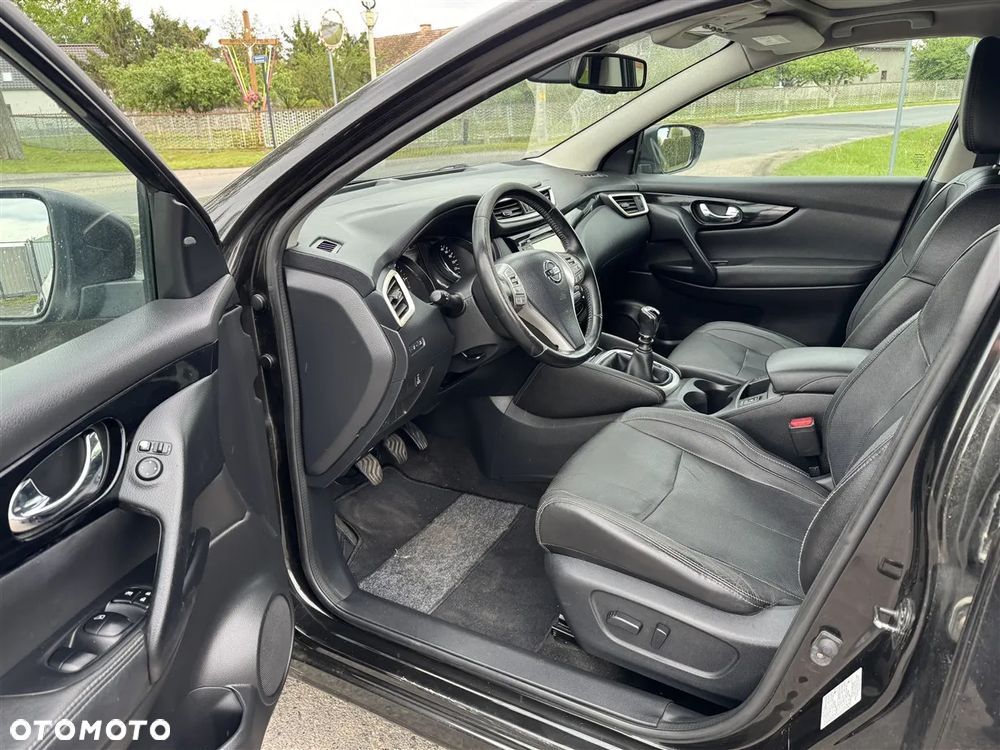 Nissan Qashqai 1.6 dCi 4x4 Tekna S&S - 16